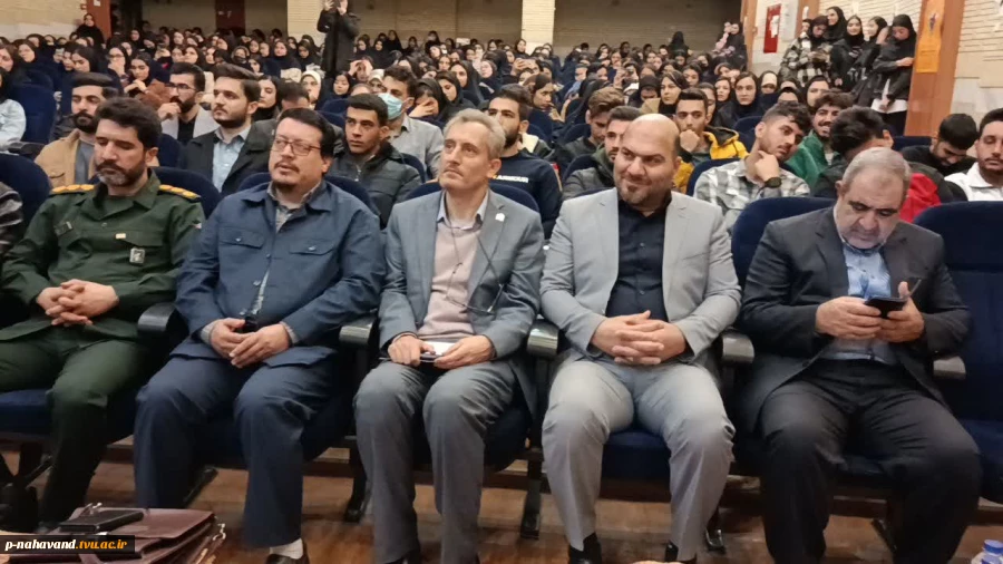 برگزاری مراسم جشن بزرگ روز دانشجو همزمان با ولادت با سعادت حضرت فاطمه زهرا(س)در سالن بزرگ اجتماعات اداره فرهنگ و ارشاد اسلامی 3