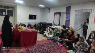 با حضور سبز رئیس ارجمند حوزه علمیه خواهران و اعضای محترم هیئت همراه، مراسم جشن ویژه شب یلدا در سرای دانشجویان دختر  2