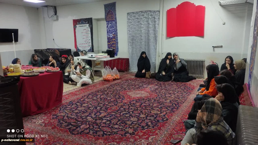 با حضور سبز رئیس ارجمند حوزه علمیه خواهران و اعضای محترم هیئت همراه، مراسم جشن ویژه شب یلدا در سرای دانشجویان دختر  7
