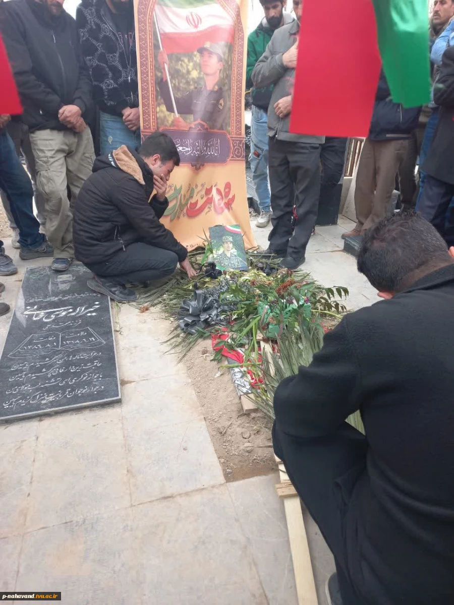 شهادت مهندس شهید امیرحسین رزاقی دانش آموخته دانشگاه ملی مهارت را به خانواده گرانقدر این شهید والامقام، ملت شهید پرور و دانشگاهیان  تبریک و تسلیت عرض می نماییم. 6