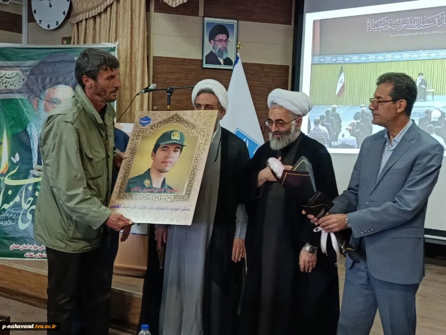 مراسم چهلمین روز شهادت امام المسلمین، حضرت آیت‌الله شهید سیدعلی خامنه‌ای، و دانشجوی شهید امیرحسین رزاقی 5